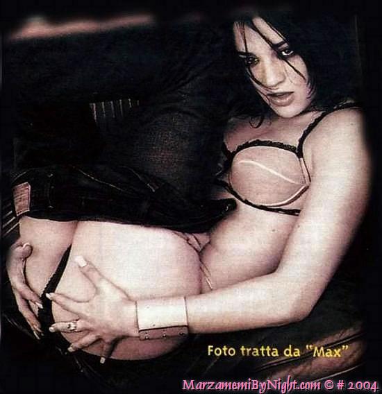 Asia_Argento0045_jpg.jpg (550x568, 40Kb)