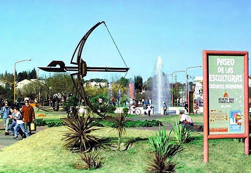 paseoesculturas[1].jpg (502x347, 45Kb)